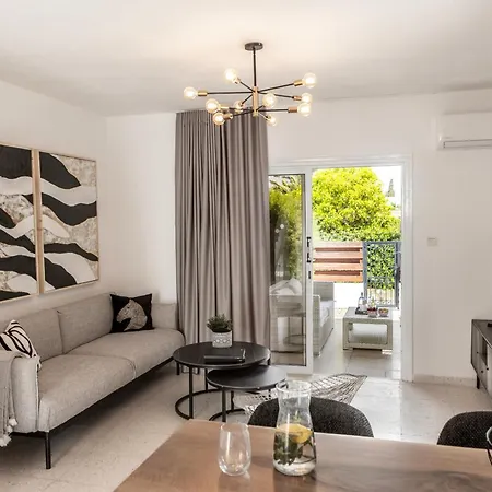 Larnaca Seaside Marina 44 פריווליה