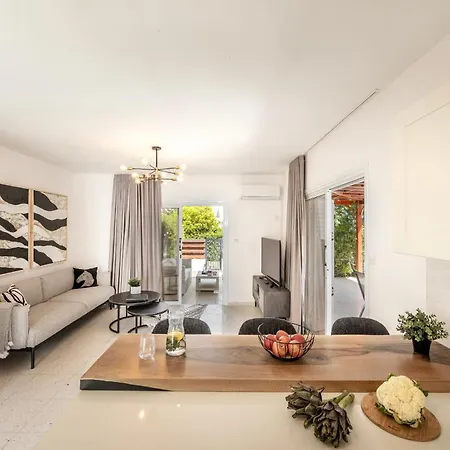 Larnaca Seaside Marina 44 וילה פריווליה