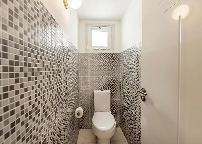 Вилла Larnaca Seaside Marina 44 Перволия