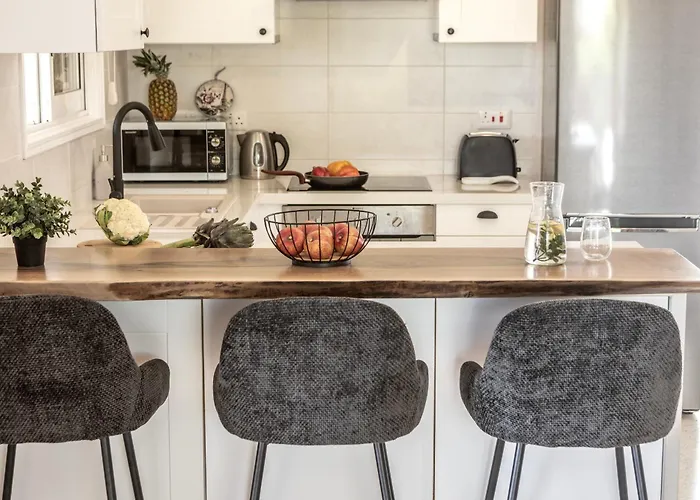 Larnaca Seaside Marina 44 Вилла *