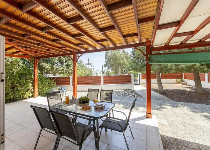 Larnaca Seaside Marina 44 *